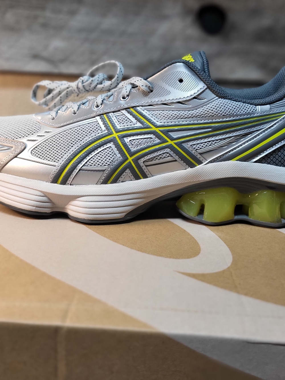 *NEW* ASICS Gel Kinetic Fluent Glacier Grey/Steel Grey Size Men 12 Women 13.5